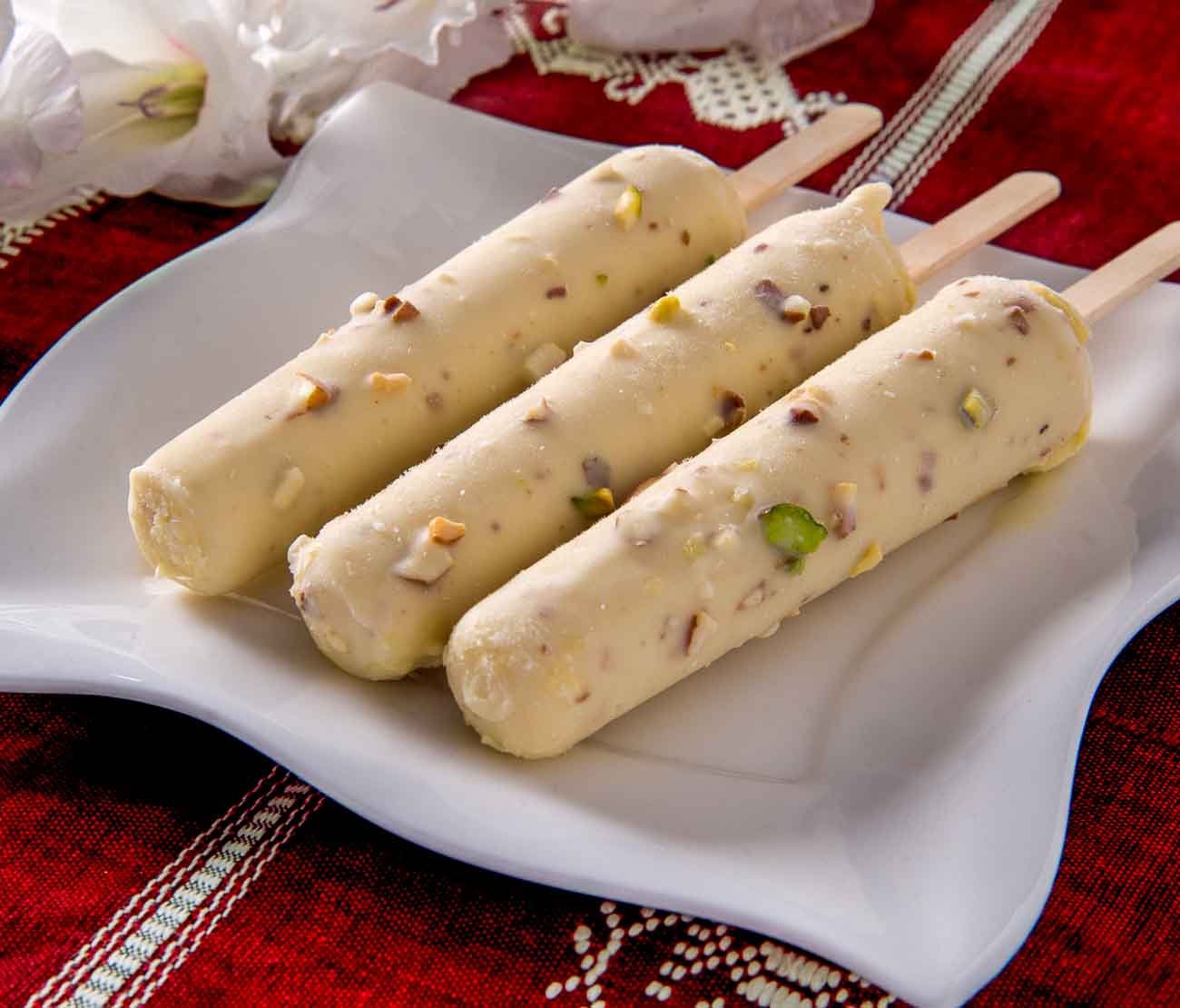 Kesar Pista Kulfi indisk glass Falun Aaima Kitchen